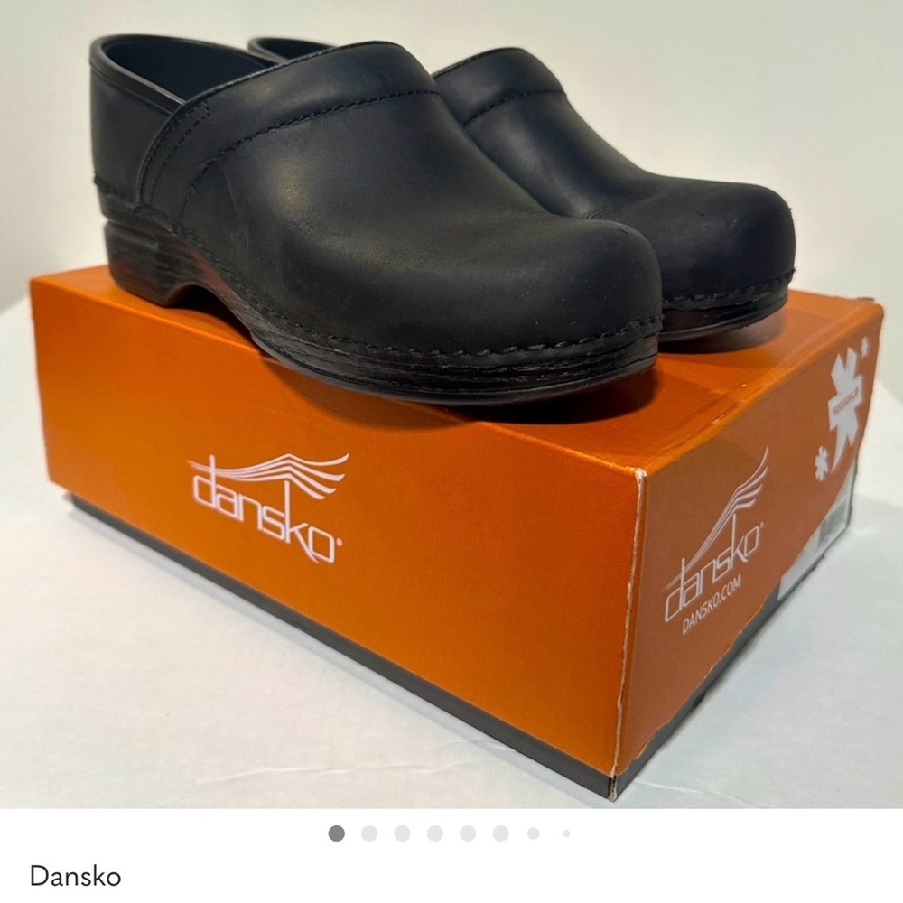 Dansko Pro XP Oiled Black Clog - Size 38 - Excellent Condition